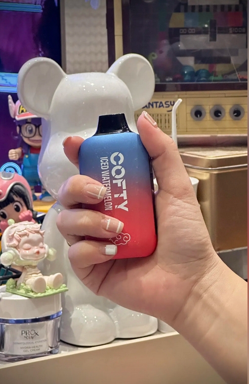 Cofty飞雾 12ml“续航怪兽”实测：一盒顶别人几盒？大容量烟油省钱省心全解析！