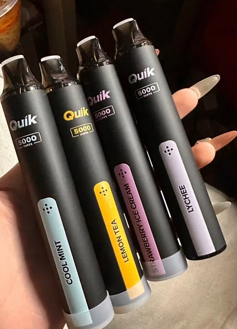Quik小黑条哑光磨砂机身实测:告别指纹烦恼,颜值党真的会买单吗?