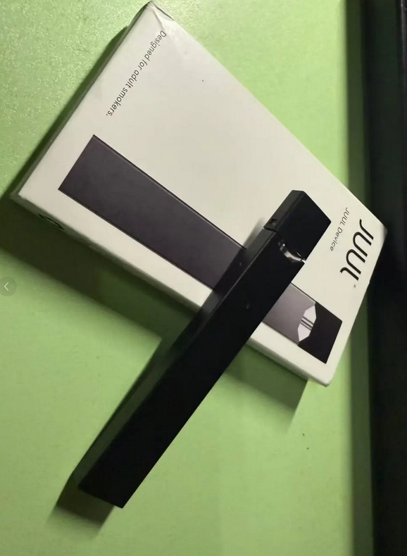 JUUL (3).png