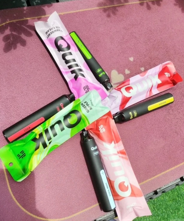 冰爽对决：Quik小黑条薄荷青苹果与西瓜薄荷，谁才是你的夏日本命？