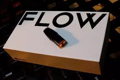 烟弹口味王座争霸｜5年老炮实测：FLOW福禄15种非烟草VS悦刻绿豆沙，谁更能征服你的味蕾？