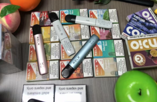 2025年电子烟选购终极指南：YOOZ与RELX多维参数实测对比与体验分析