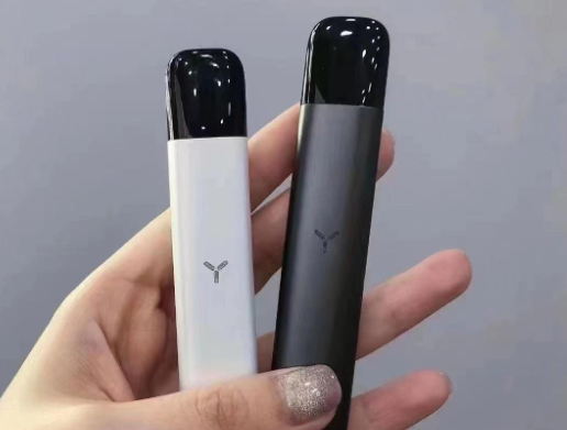 真格冰熊 Zgar Retro一次性电子烟全新上市：复古造型和长效体验打造潮流新选择