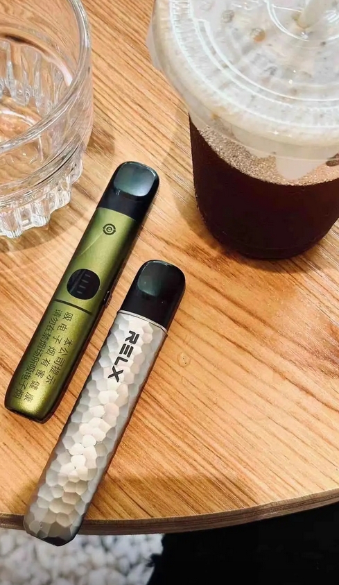 RELX悦刻电子烟 (7).png