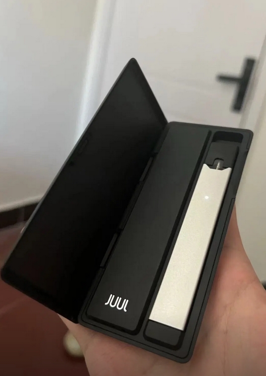 JUUL (10).png