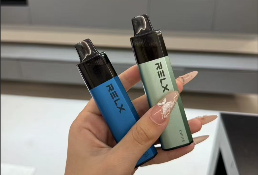 悦刻4000 一次性雾化设备 产品科普：FEELM MAX技术·4000口续航·全链路合规